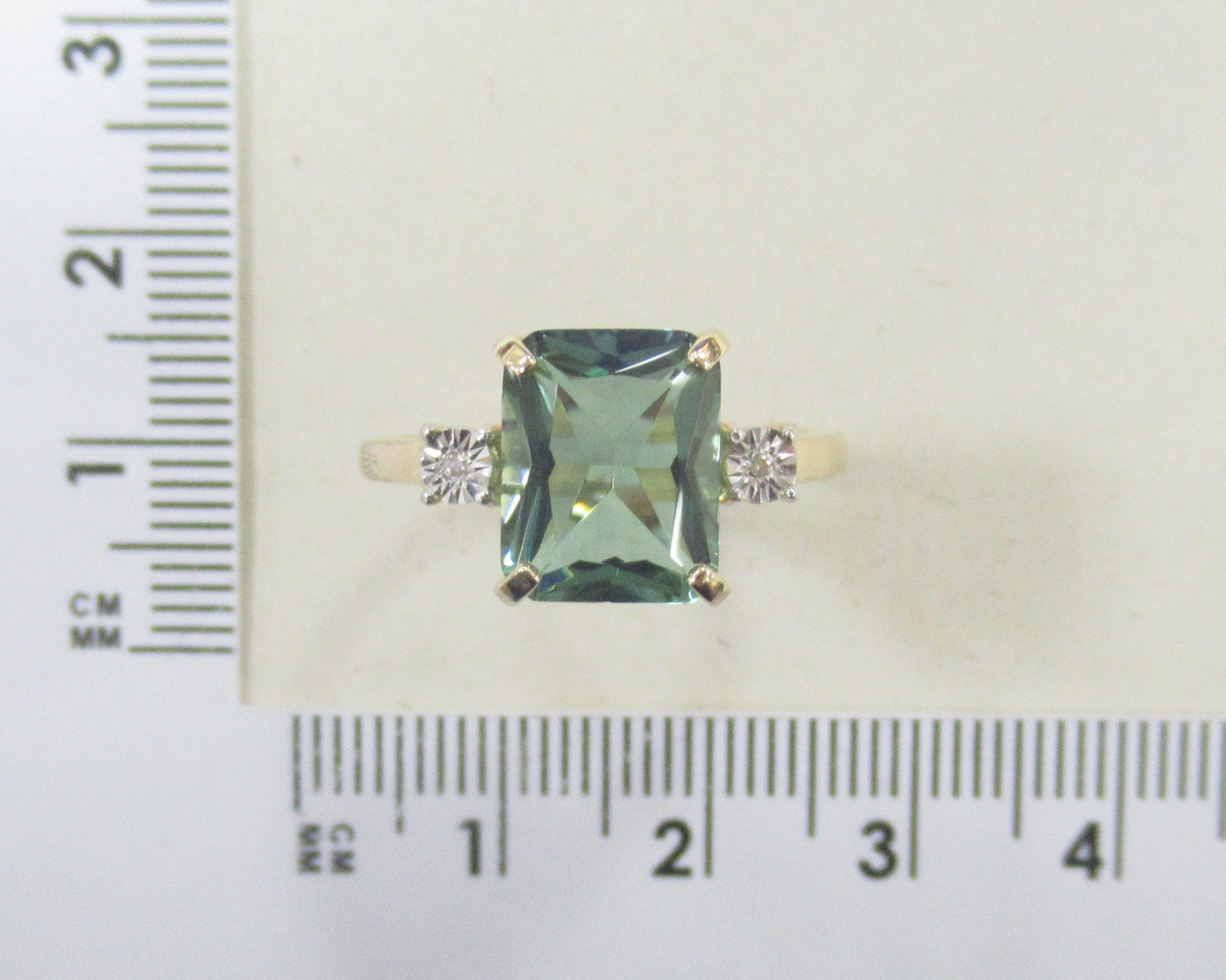 Серебряное кольцо с празиолитом